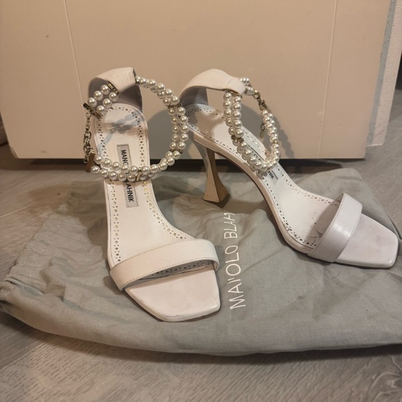 Manolo Blahnik White Pearl-Adorned Heels